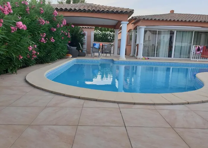 Villa Notre Dame Plain Pied Avec Piscine Privee 8 Personnes